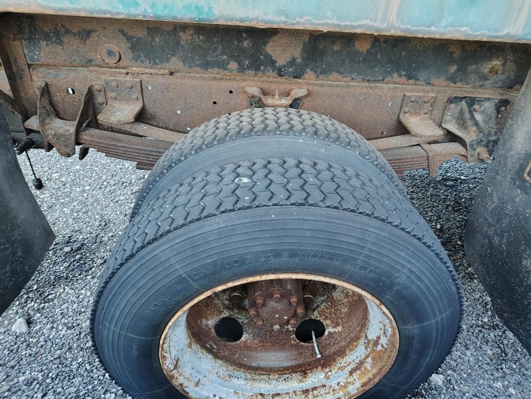 1998 GMC Top Kick C5500 - Image 9